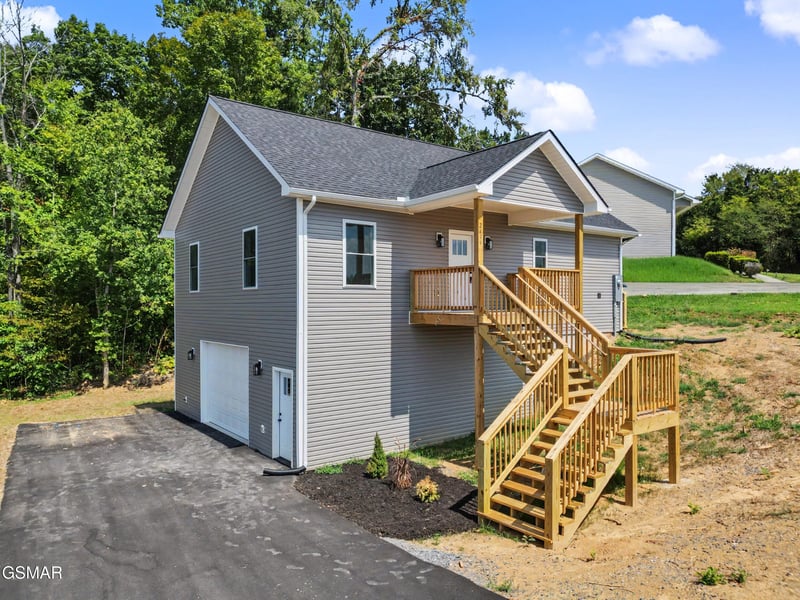 2439 Scenic Mountain Dr, Sevierville, TN 37876