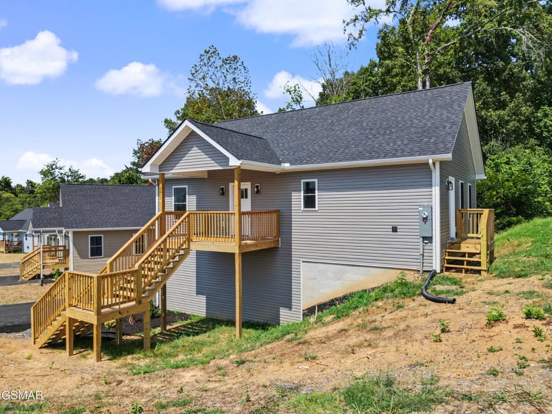 2439 Scenic Mountain Dr, Sevierville, TN 37876