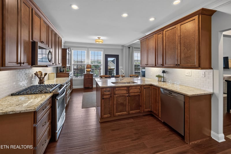 2626 Nicholas View Ln, Knoxville, TN 37931