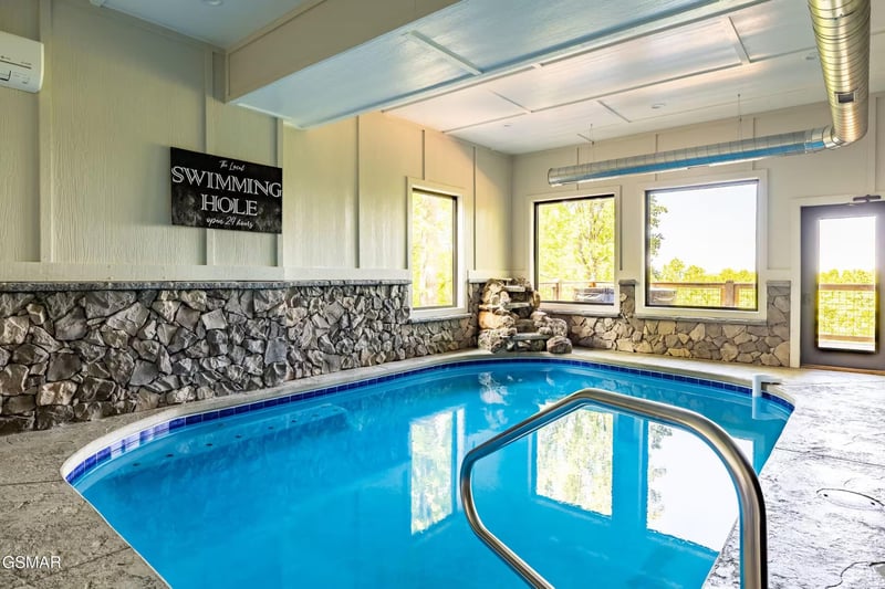 2511 Cove Mountain Ln, Sevierville, TN 37862