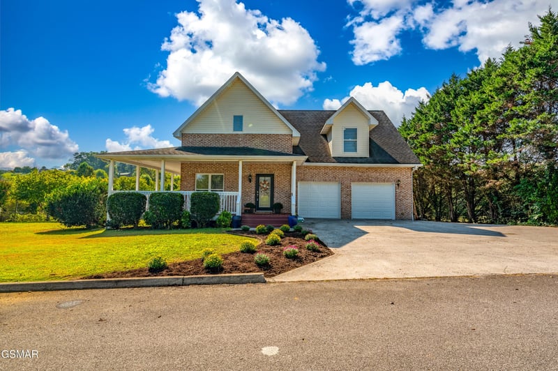 3230 Sybill Lee Ln, Sevierville, TN 37876