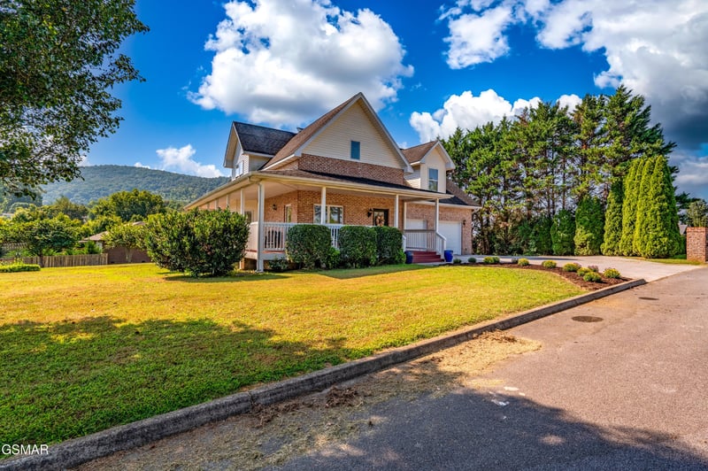 3230 Sybill Lee Ln, Sevierville, TN 37876