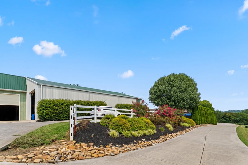 2399 Mccleary Rd, Sevierville, TN 37876