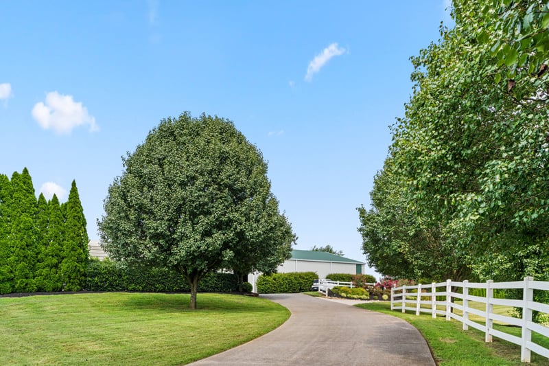 2399 Mccleary Rd, Sevierville, TN 37876
