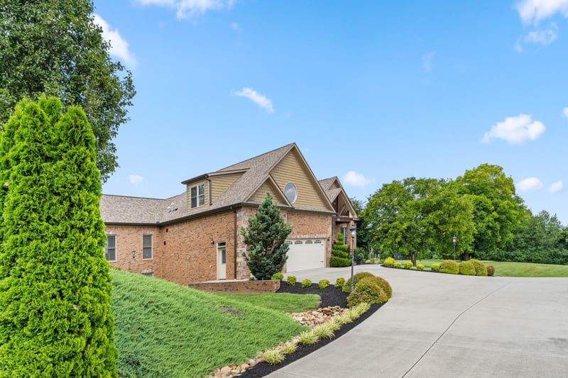 2399 Mccleary Rd, Sevierville, TN 37876