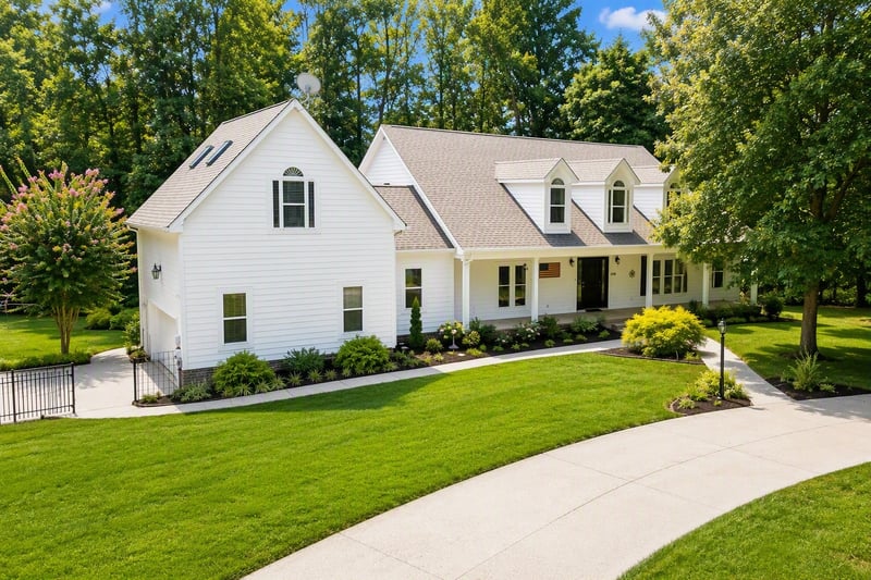 1320 Camp Ravine Rd, Burns, TN 37029