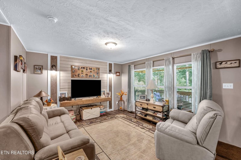 3279 Sims Rd, Sevierville, TN 37876