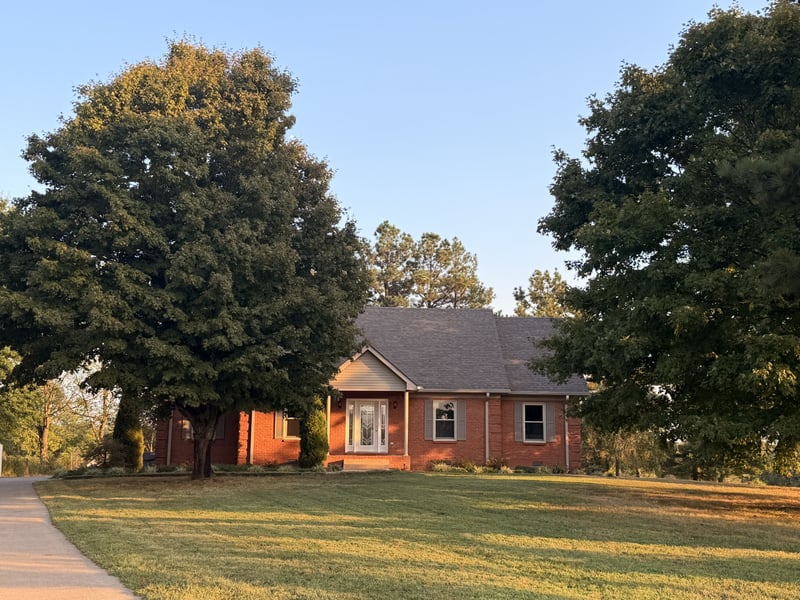 300A Governor Hall Rd, Castalian Springs, TN 37031