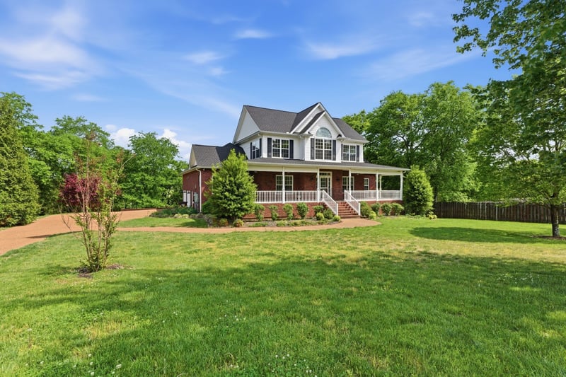 1013 Cabriolet Ct, Gallatin, TN 37066