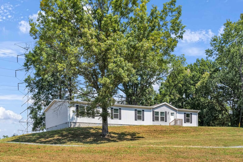 1104 Corum Hill Rd, Castalian Springs, TN 37031