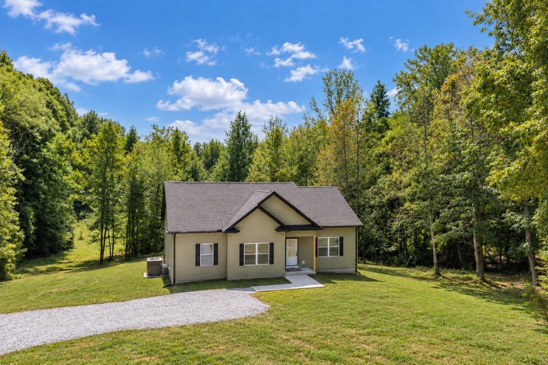 1026 Promise Land Rd, Charlotte, TN 37036
