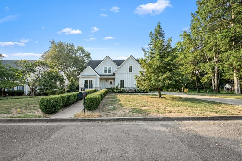 2106 Windsor St, Murfreesboro, TN 37130