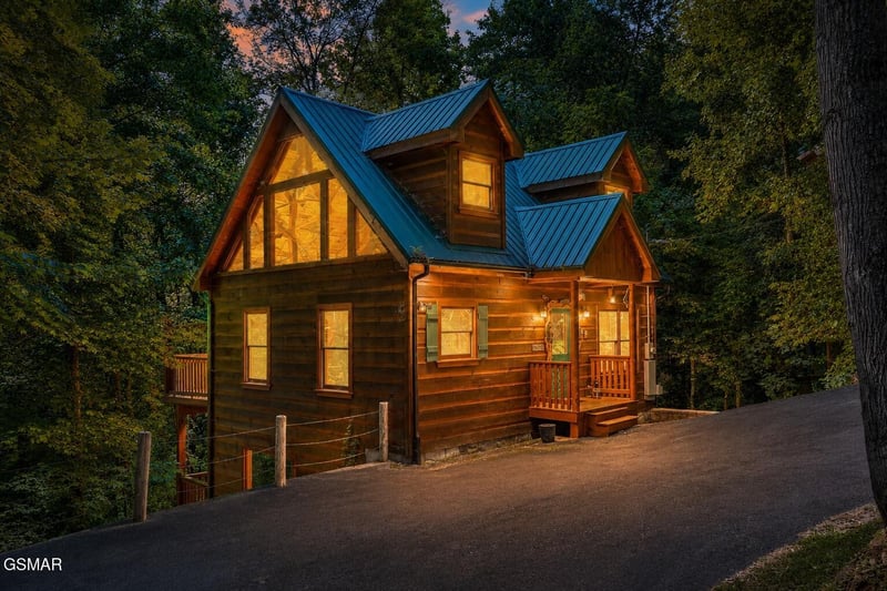 2408 Balsam Cir, Sevierville, TN 37876