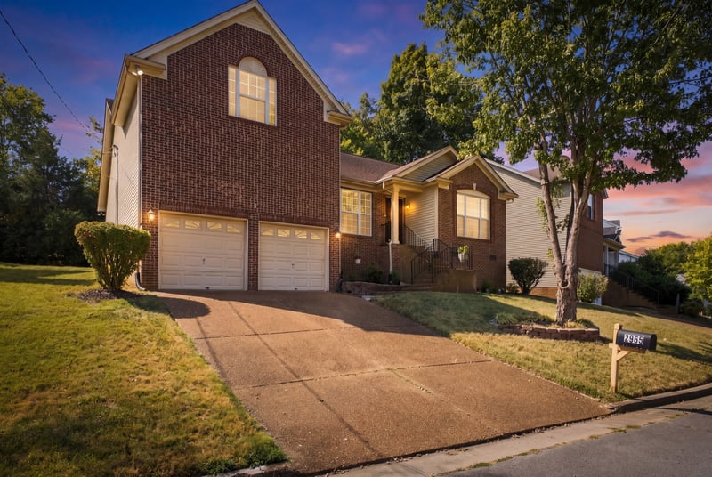 2965 Harbor Lights Dr, Nashville, TN 37217