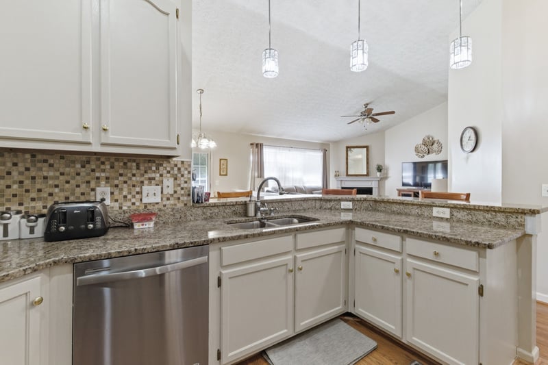 2965 Harbor Lights Dr, Nashville, TN 37217