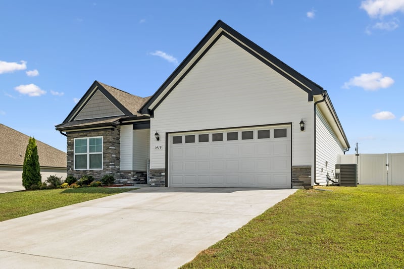 1418 Blackstone St, Murfreesboro, TN 37129