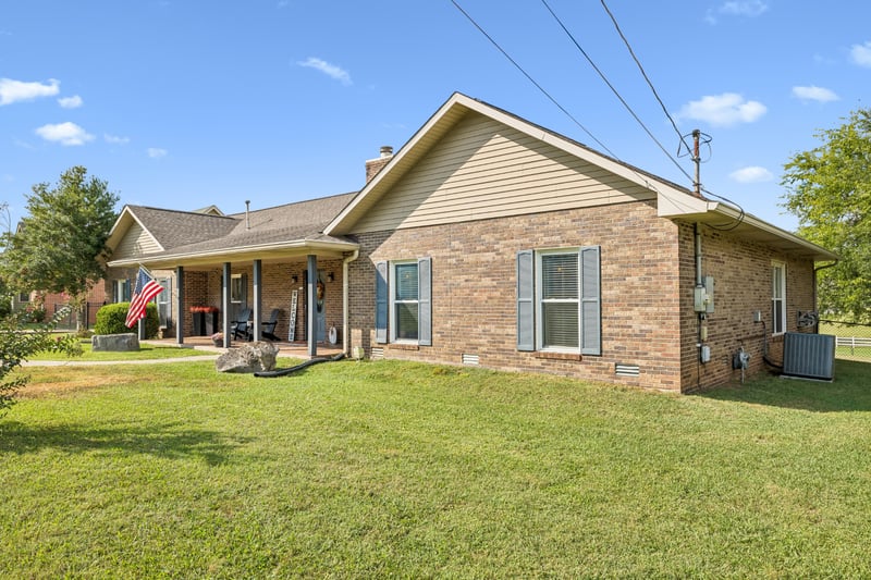 1121 Lakes Edge Dr, Murfreesboro, TN 37130