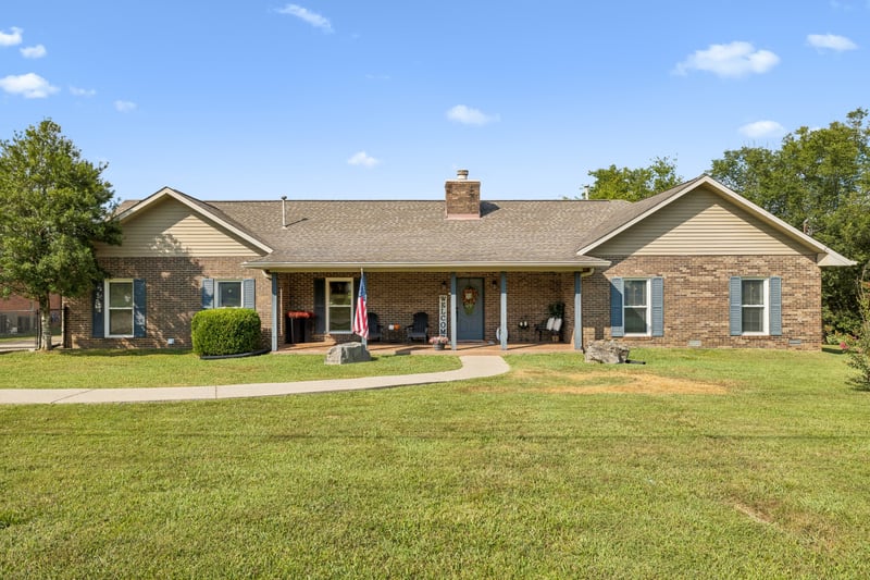 1121 Lakes Edge Dr, Murfreesboro, TN 37130