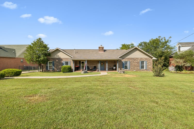 1121 Lakes Edge Dr, Murfreesboro, TN 37130