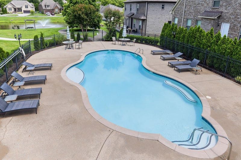 2068 Blackstone Dr, Hendersonville, TN 37075