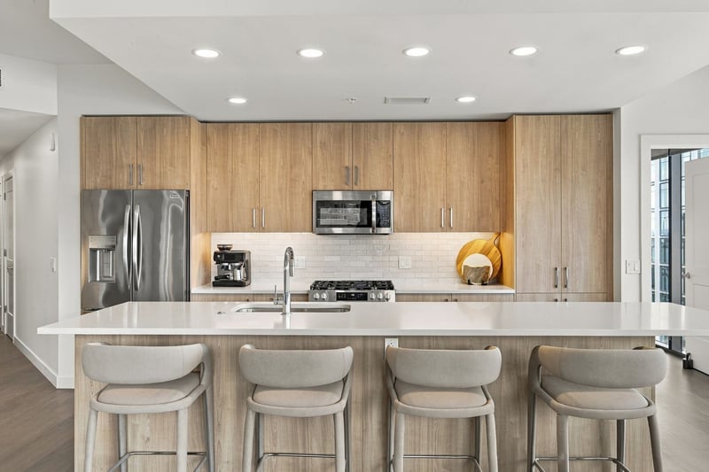 1212 Demonbreun St #715, Nashville, TN 37203