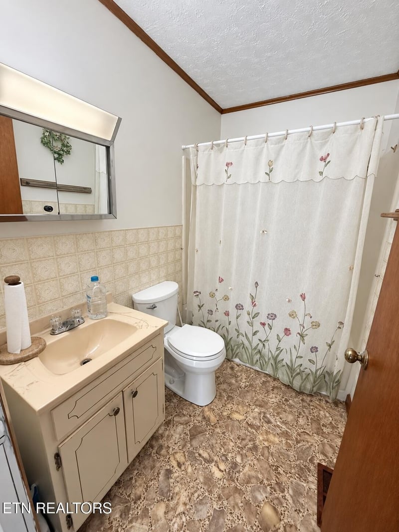 1810 Fenwood Dr, Knoxville, TN 37918