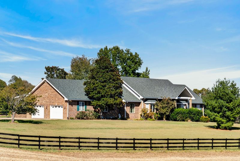 3901 Dortch Rd, Adams, TN 37010