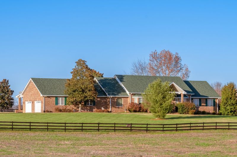 3901 Dortch Rd, Adams, TN 37010