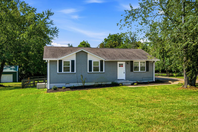 219 Staggs Dr, Portland, TN 37148
