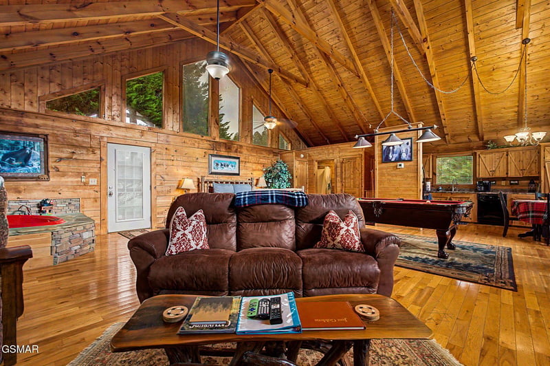 3022 Hatcher Mountain Rd, Sevierville, TN 37862