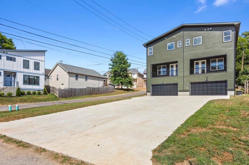 2211 18th Ave N, Nashville, TN 37208