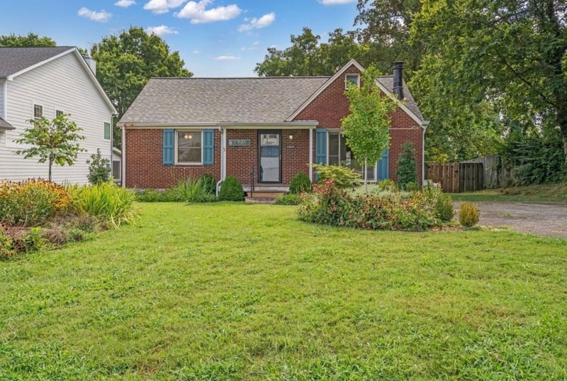 1805 Sherwood Ln, Nashville, TN 37216