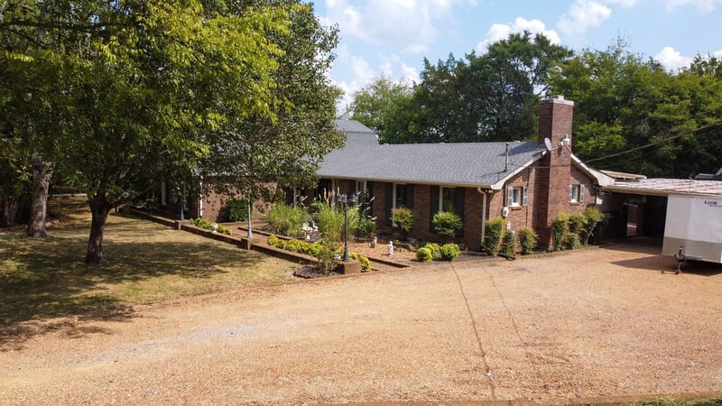 1305 Hill Lakes Ln, Lebanon, TN 37090