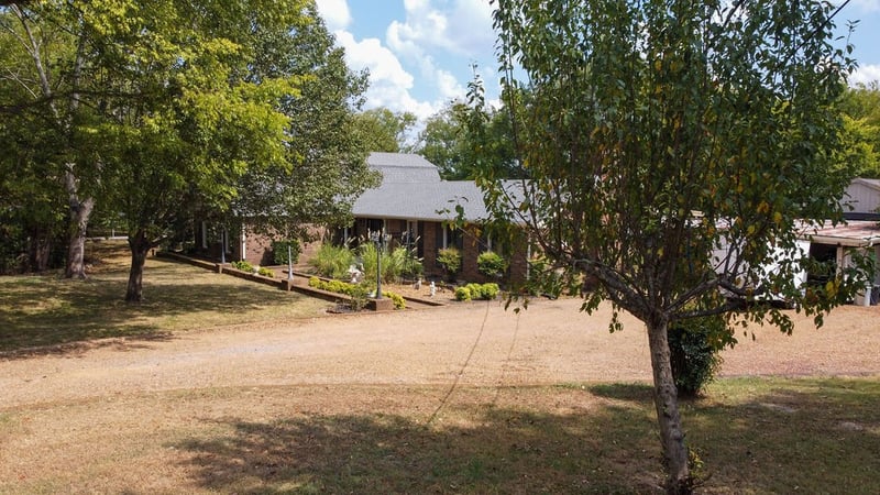 1305 Hill Lakes Ln, Lebanon, TN 37090