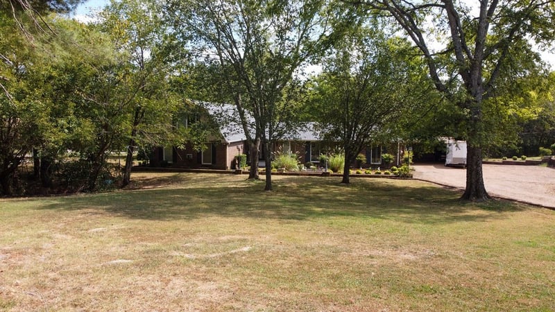 1305 Hill Lakes Ln, Lebanon, TN 37090