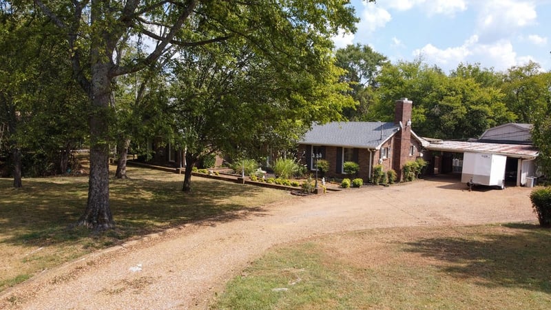 1305 Hill Lakes Ln, Lebanon, TN 37090