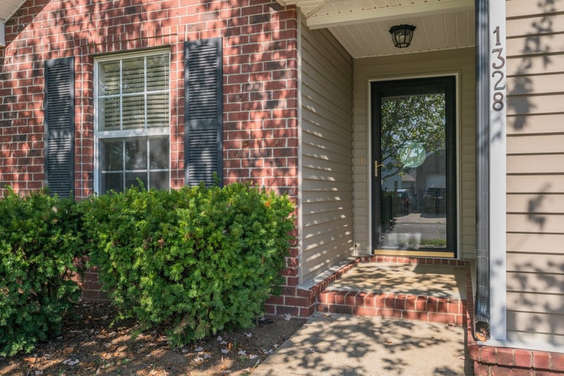 1328 Macduff Dr, Murfreesboro, TN 37128
