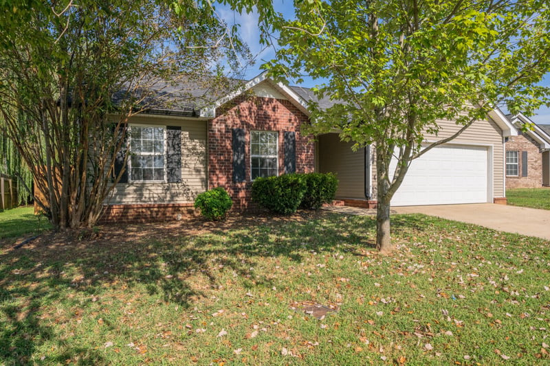 1328 Macduff Dr, Murfreesboro, TN 37128