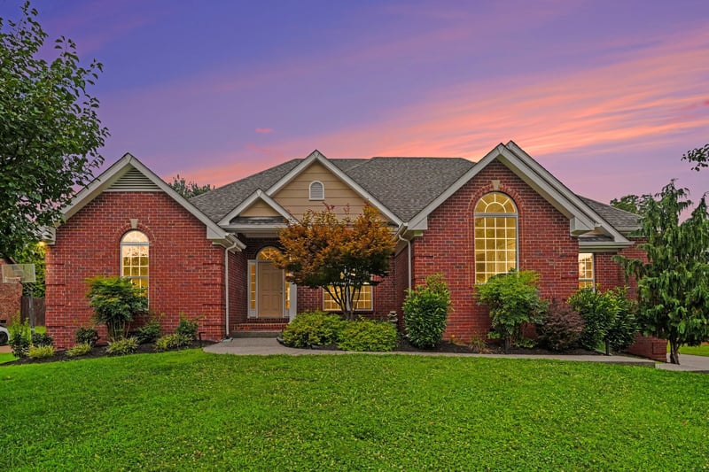 1035 Margaret Dr, Hendersonville, TN 37075