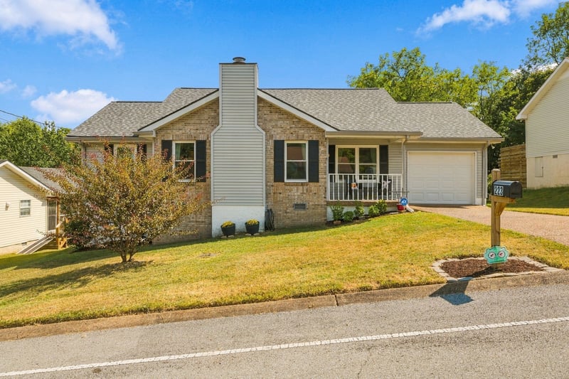 223 Ash Grove Dr, Nashville, TN 37211