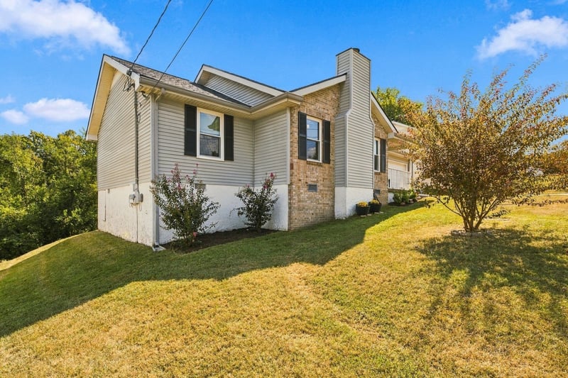 223 Ash Grove Dr, Nashville, TN 37211