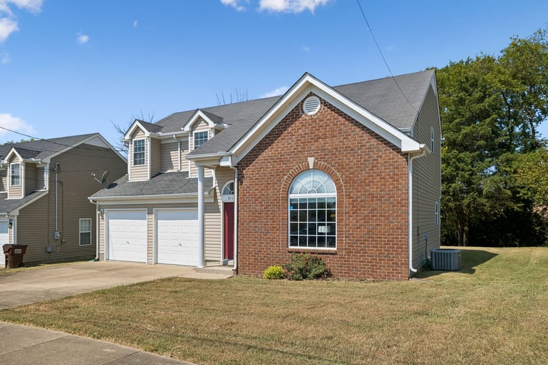 2112 Candlebrook Ct, Madison, TN 37115