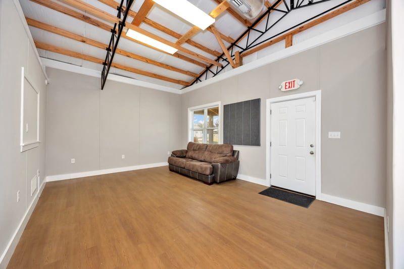27423 Thach Rd, Athens, AL 35613