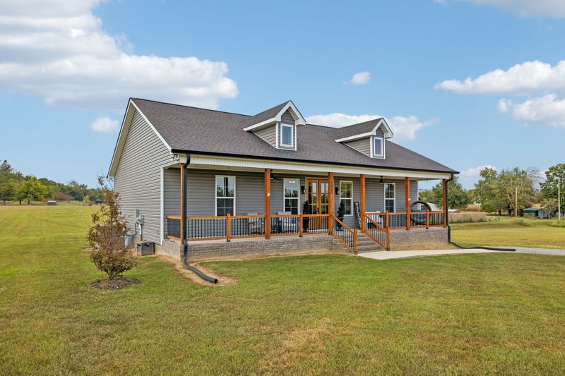 997 Bear Carr Rd, Westmoreland, TN 37186