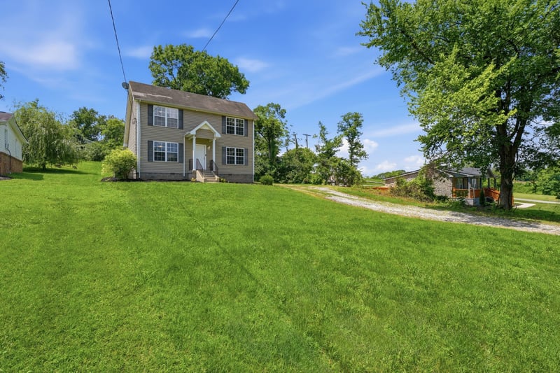 263 Rockland Rd, Hendersonville, TN 37075