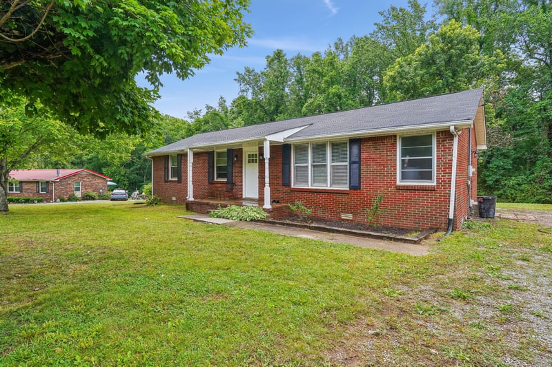 744 Scoutview Rd, Ashland City, TN 37015