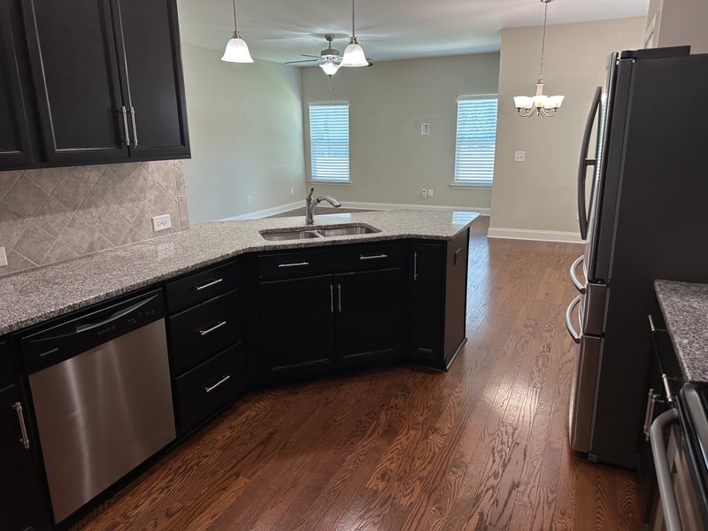 1413 Woodside Dr, Lebanon, TN 37087