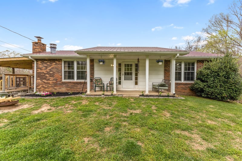 180 Hill Rd, Vanleer, TN 37181