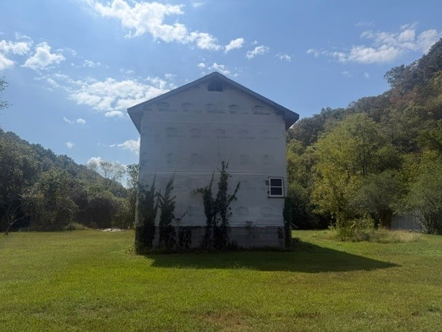1006 Deerfoot Dr, Pegram, TN 37143