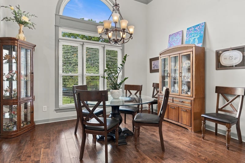 8207 Poplar Creek Rd, Nashville, TN 37221
